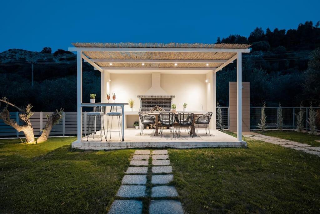 Melissia Luxury Villa Kalamákion Exterior foto