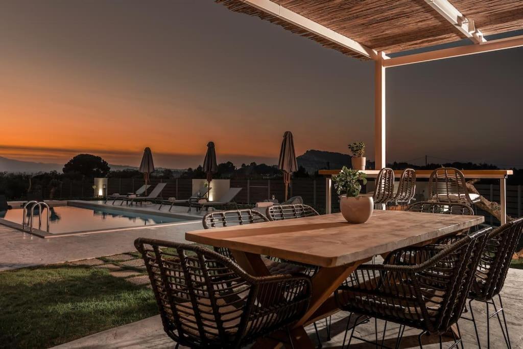 Melissia Luxury Villa Kalamákion Exterior foto