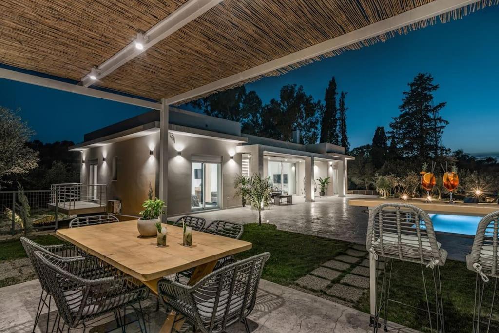 Melissia Luxury Villa Kalamákion Exterior foto